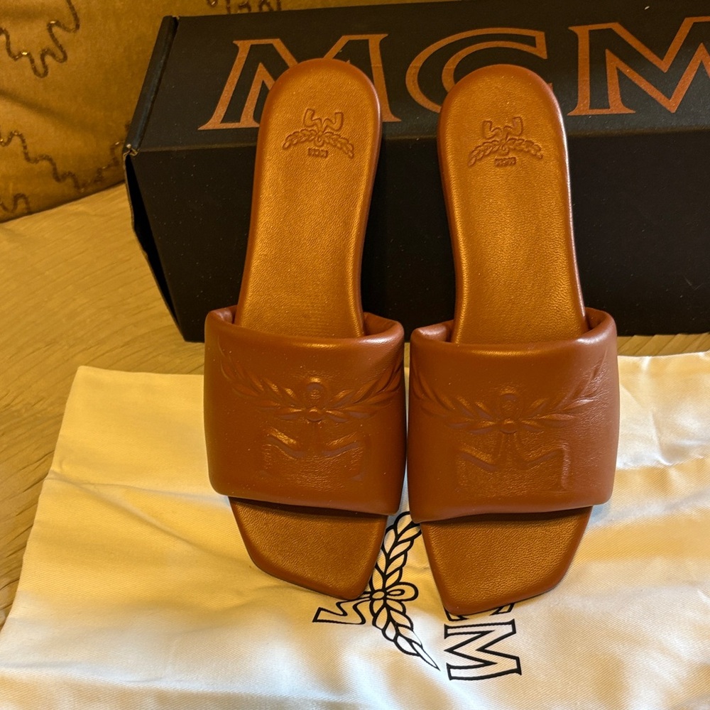MCM Women's Tan Slide Sandals